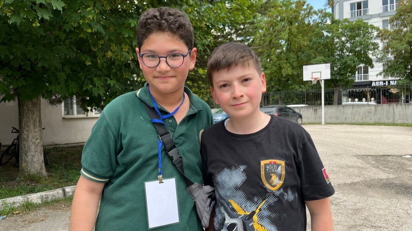 13 yaşındaki öğrencilerin hedefi Teknofest'te şampiyon olmak: “Kendimizi uçuyormuş gibi hissettiriyor”