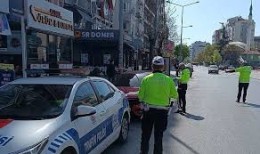 Arnavutköy'de trafikten kaçmak için ters yöne giren sürücülere ceza