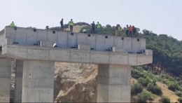 Aydın-Denizli Otoyolu'nda çalışan işçiler yine eyleme başladı