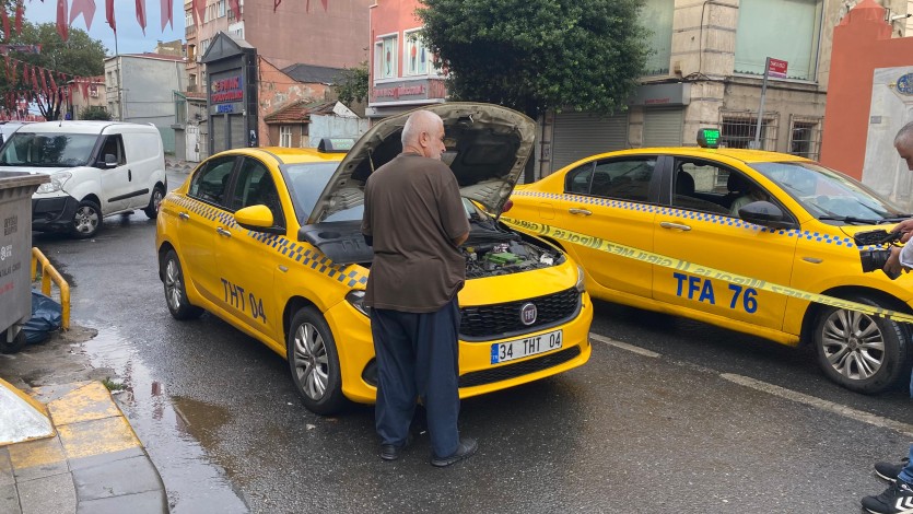 Beyoğlu’nda bir şahıs caddede rastgele ateş açtı, kurşunlar bir ticari taksiye isabet etti