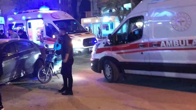 Bilecik'te meydana gelen trafik kazasında hem yaya hem de motosiklet sürücüsü yaralandı