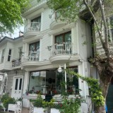 Büyükada Pansiyon Rehberi: Tatilinize Huzur Katacak En İyi Seçenekler