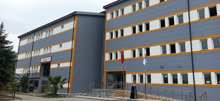 Devrek Meslek Lisesi binası yenilendi