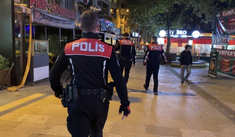 Dolandırıcıların milyonluk vurgun planını polisin dikkati bozdu