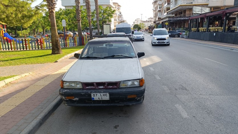 Göz göre göre gelen kazada genç kız yaralandı