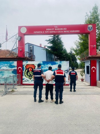 Isparta'da 20 yıl 4 ay 11 gün kesinleşmiş hapis cezası ile aranan şahıs yakalandı