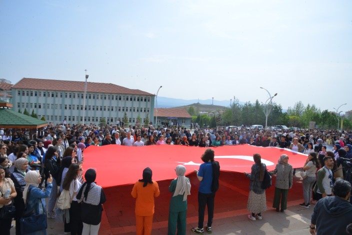 KAEÜ’den Gazze’deki katliama karşı duran dünyadaki öğrencilere destek