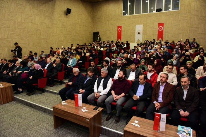 Kastamonu Üniversitesi'nde 'mezhepler' konuşuldu