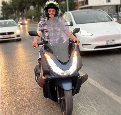 Kazada ağır yaralanan motosiklet sürücüsü hayatını kaybetti