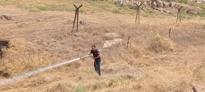 Kırıkhan’da otluk yangını söndürüldü