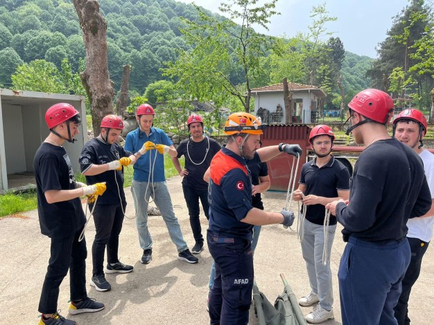 MEB AKUB öğrencilerine AFAD’tan çadır kurma eğitimi