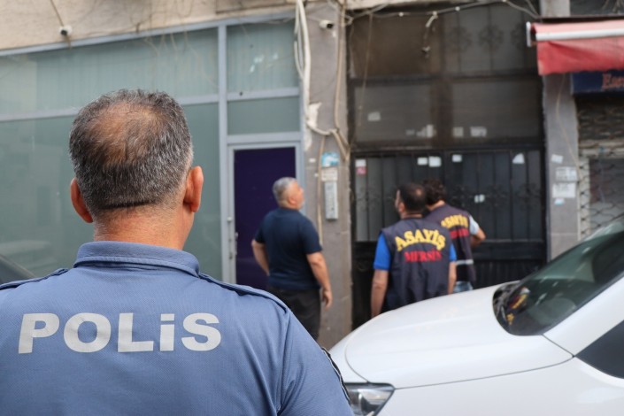 Mersin'de aranan şahıslar operasyonu: 84 gözaltı