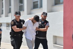 Narkotik polisleri, kamyonette 4 kilo 400 gram esrar ele geçirdi