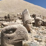Nemrut’un Sırrı: Kommagene Krallığı ve Dev Heykellerin Gizemi