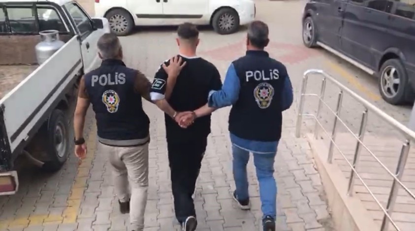 Sahte genç kız profili açarak vatandaşları dolandıran çete çökertildi