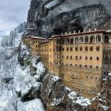 Sümela Manastırı: Trabzon'daki Mistik Yapı Nasıl İnşa Edildi?