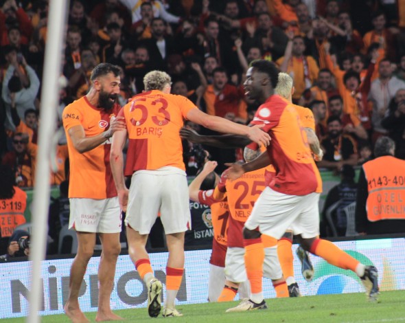 Trendyol Süper Lig: Fatih Karagümrük: 2 - Galatasaray: 3 (Maç sonucu)